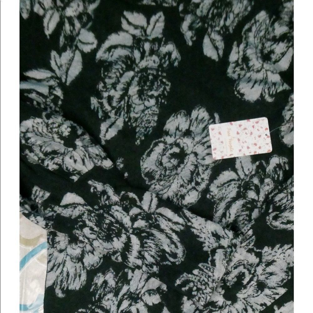 Free People Green floral sweater dress - Picture 3 of 10